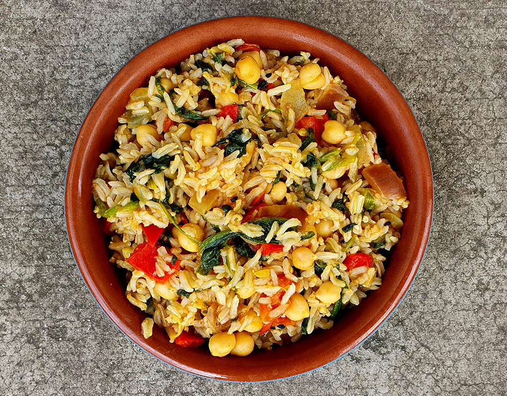 Spiced rice and chickpea salad