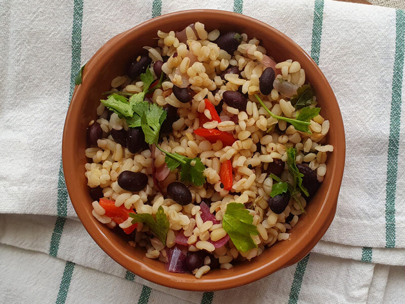 Zingy bulgur wheat and bean salad