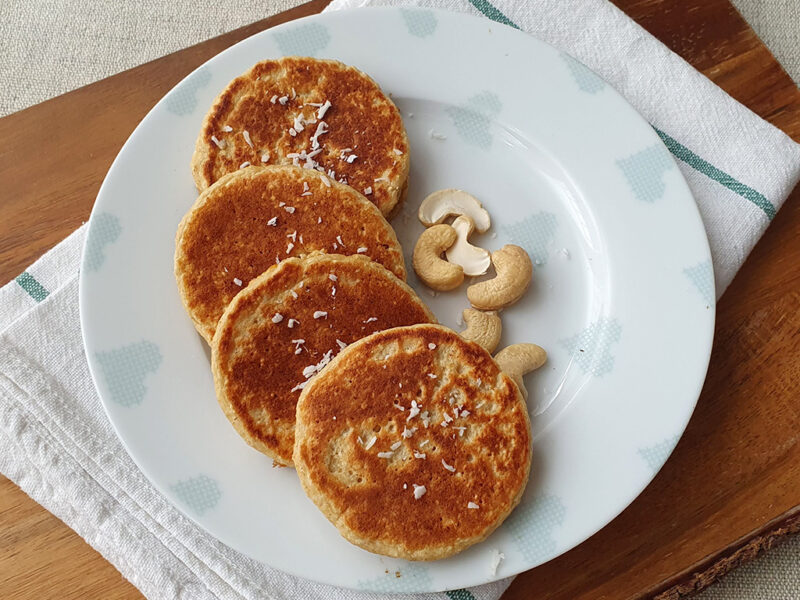 Coconut and cashew oaty pancakes