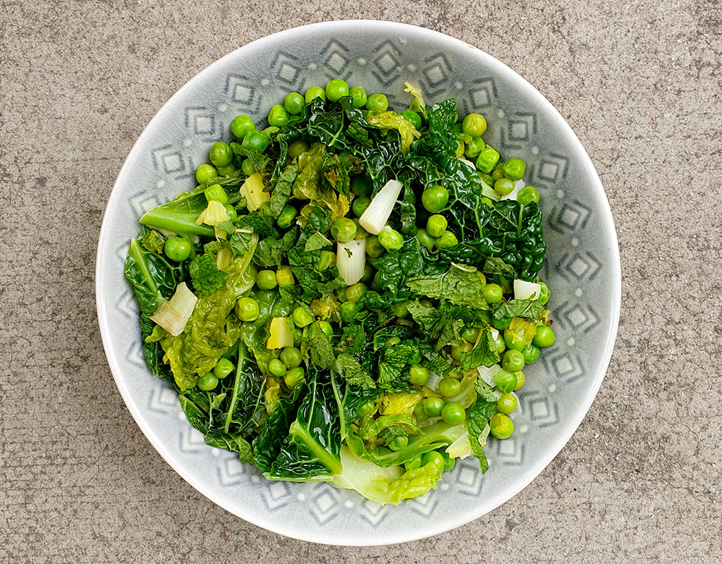 Sauteed cabbage with peas