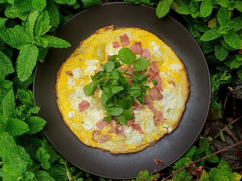 Bacon and sheep cheese omelette
