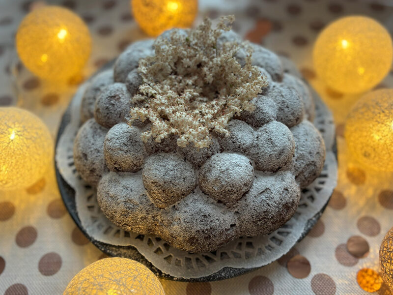 Lemon and elderflower bundt cake