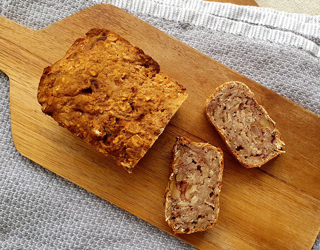 Vegan and gluten-free banana bread with strawberry