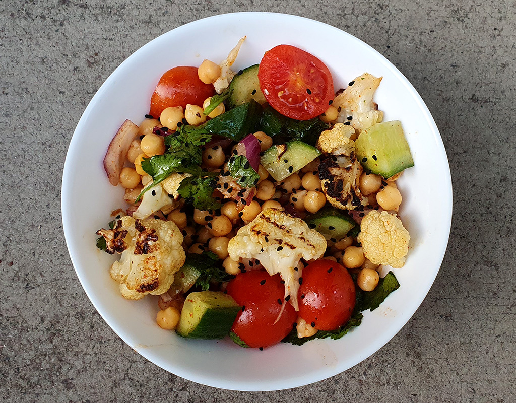 Grilled cauliflower and chickpea salad