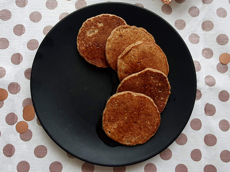 Healthy breakfast oat pancakes