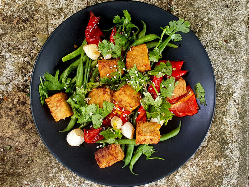 Tempeh and green bean salad