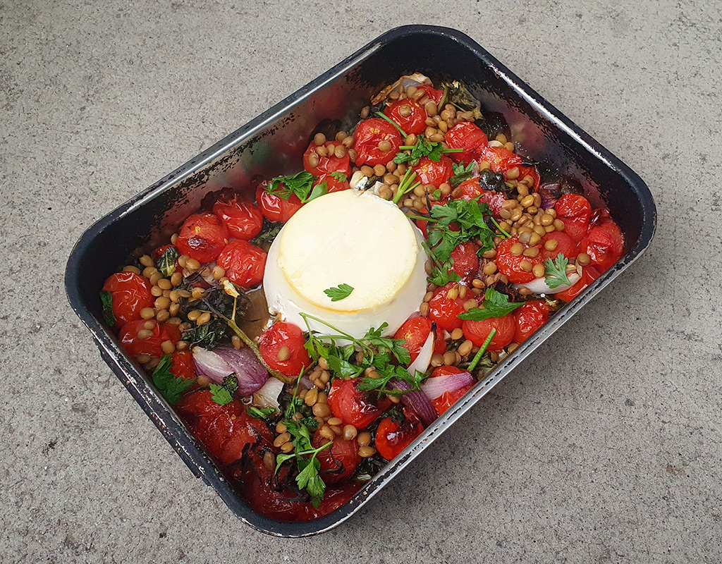 Baked ricotta with tomatoes and lentils