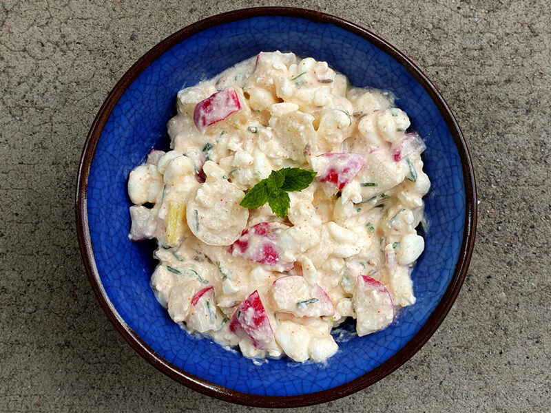 Cottage cheese and radish spread