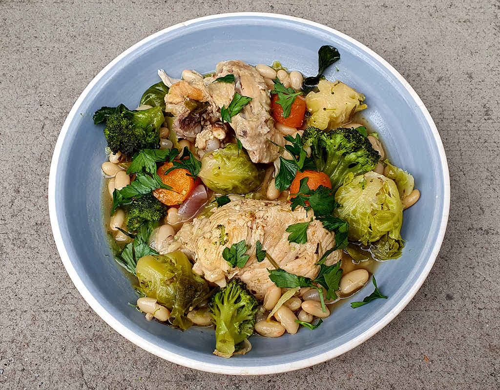 Chicken and beans casserole with greens