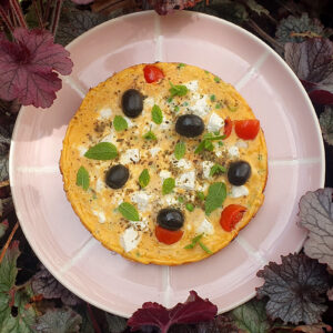 Peas and feta omelette