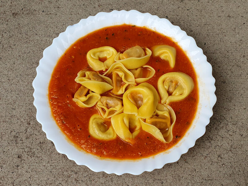 Tortellini in Rich Tomato Sauce