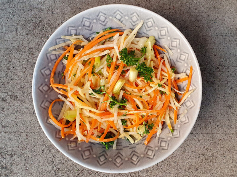 Easy Kohlrabi Slaw