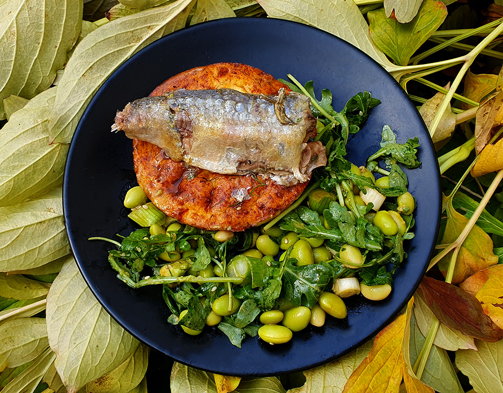 Sardines with Edamame and Rocket Salad