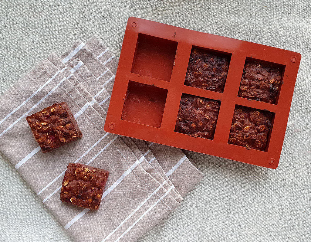 Air-Fryer Raspberry and Chocolate Squares