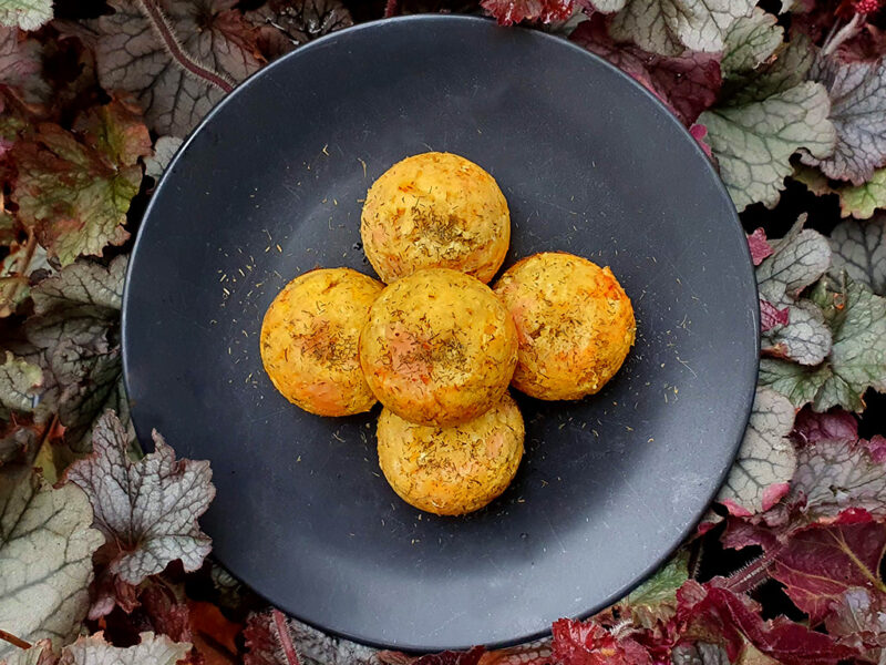 Smoked Salmon and Cottage Cheese Bonbons