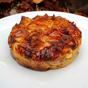 Baked Cottage Cheese with Cinnamon Apples