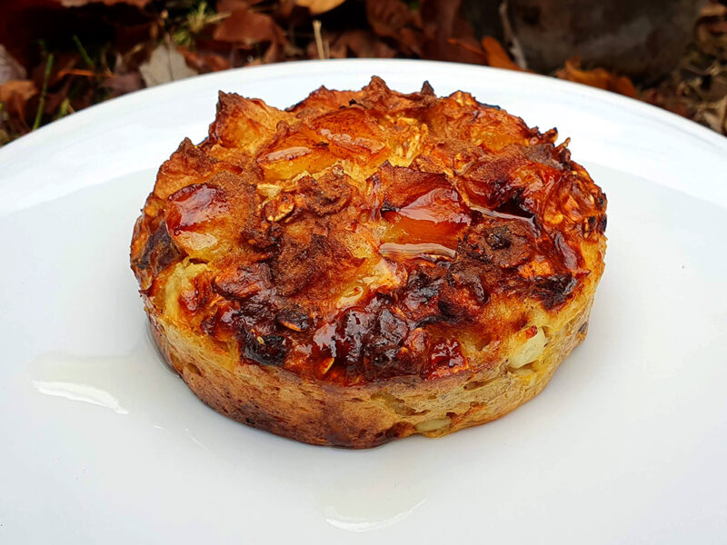 Baked Cottage Cheese with Cinnamon Apples