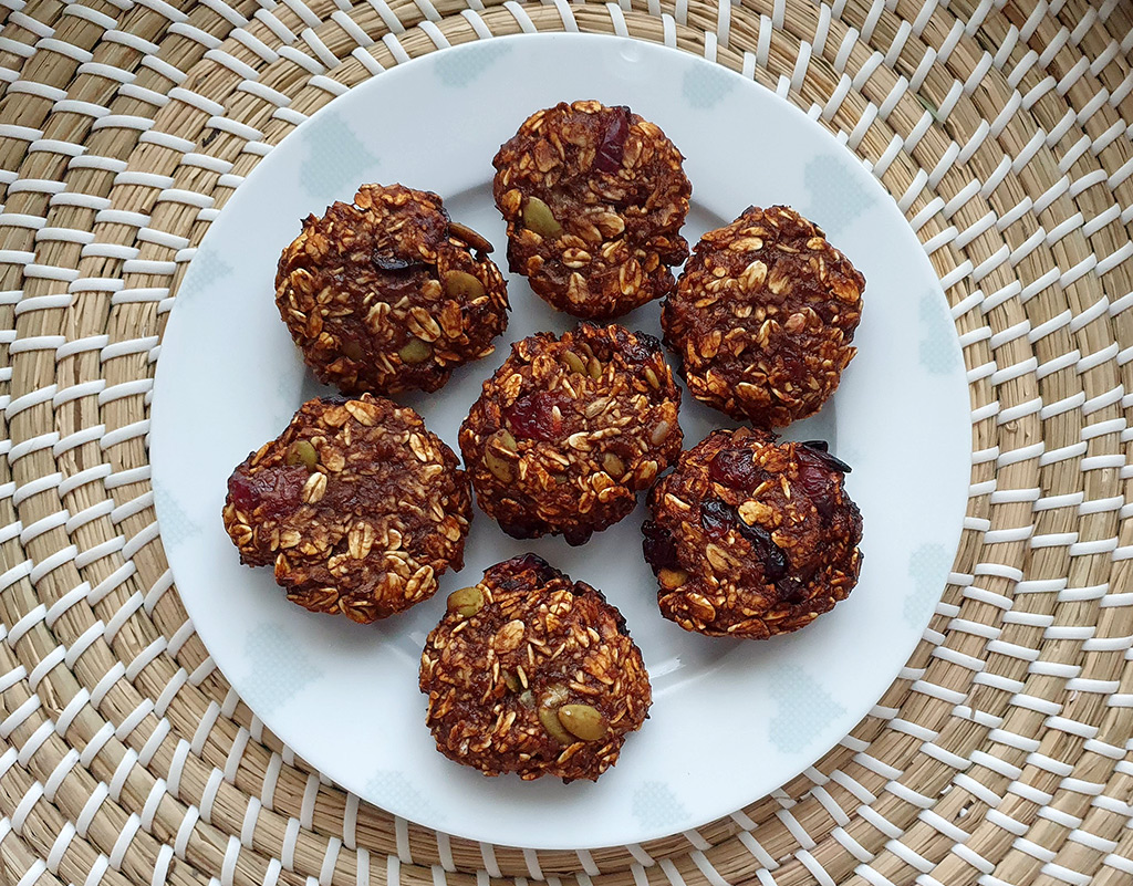 Cranberry oat cookies
