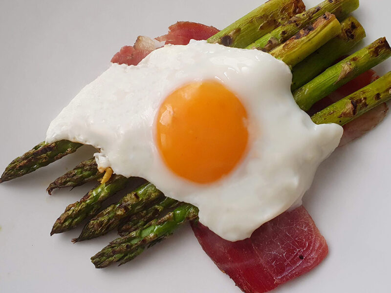 Grilled Asparagus with Speck and Egg