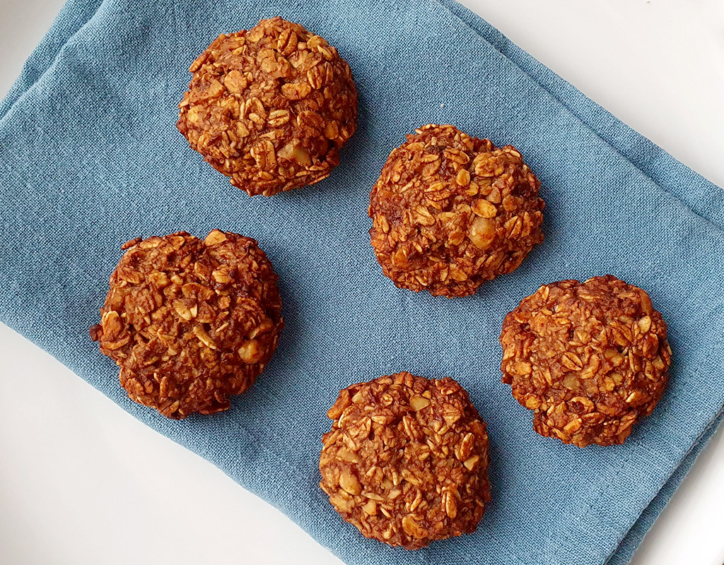 Chocolate and Hazelnut Oat Cookies