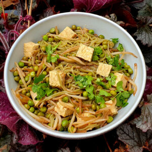 Green Peas and Beansprout Stir-Fry