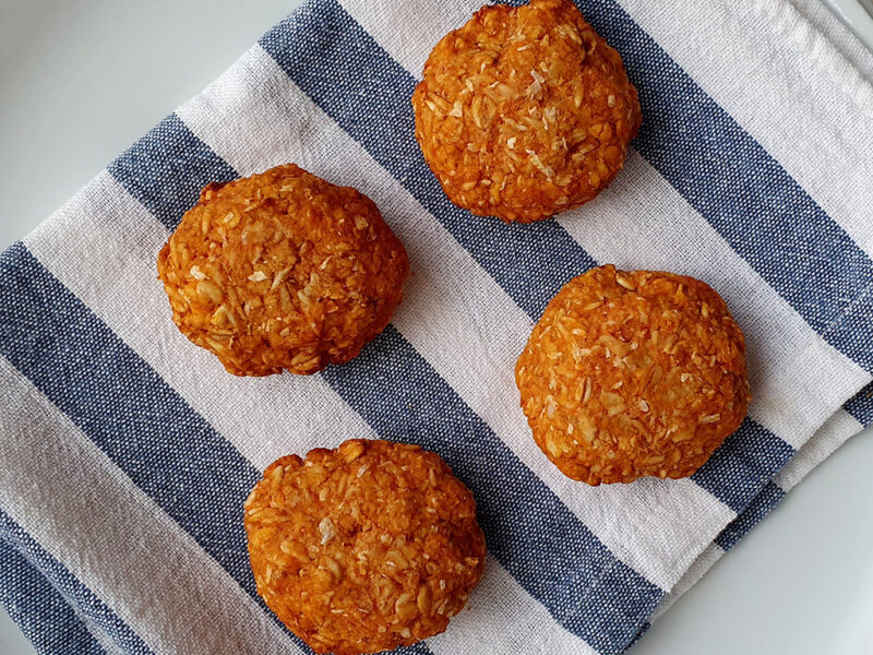 Papaya Oat Cookies with Cottage Cheese