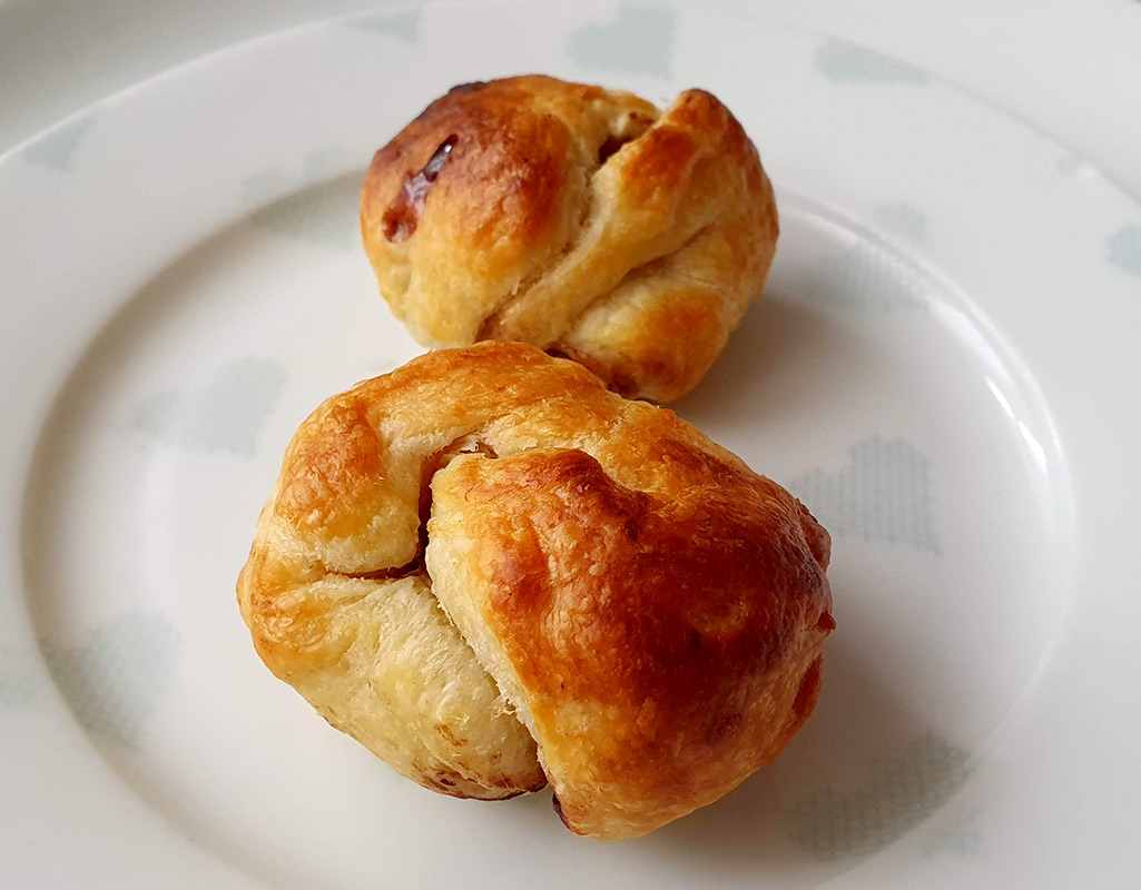 Chocolate and Almond Cruffin
