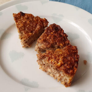 Cottage Cheese and Oat Breakfast Slice