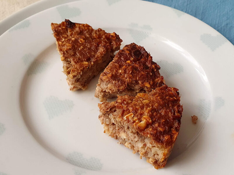 Cottage Cheese and Oat Breakfast Slice