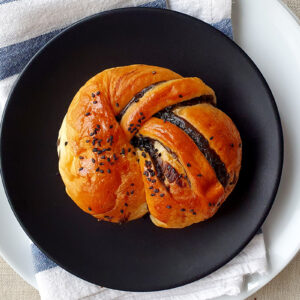 Black Sesame Buns