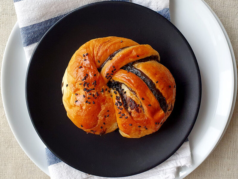 Black Sesame Buns