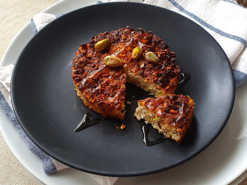 Pistachio and Oat Cheesecake