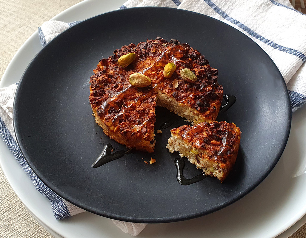 Pistachio and Oat Cheesecake