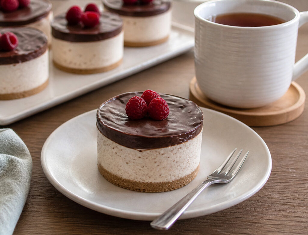 No Bake Chocolate Mini Cheesecakes