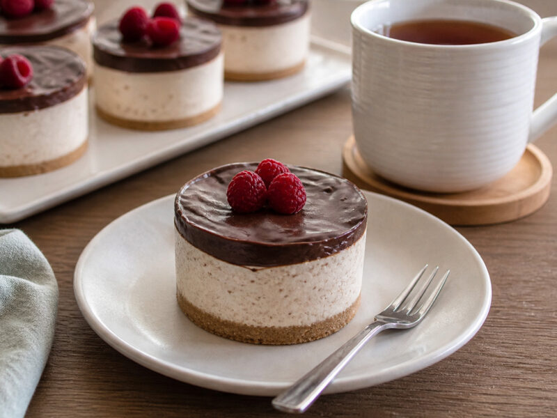 No Bake Chocolate Mini Cheesecakes