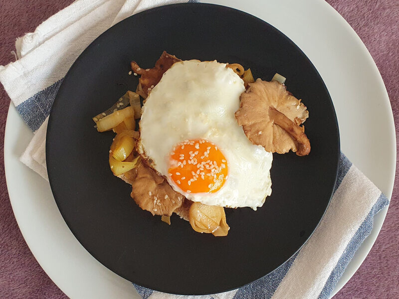 Shiitake Mushrooms with Eggs