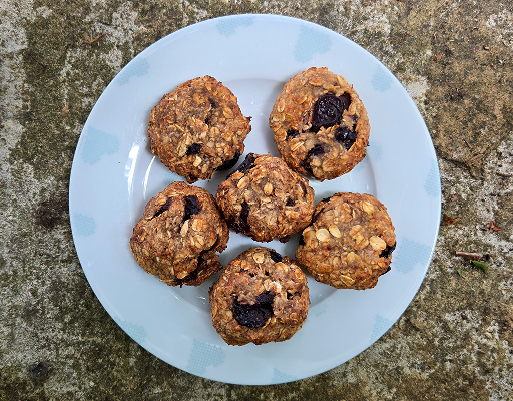 Cherry and Almond Oat Cookies