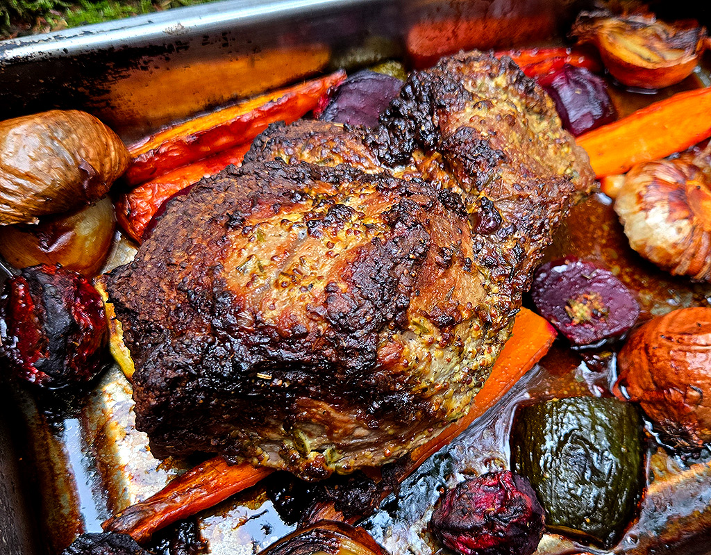Herby Roast Beef with Roasted Vegetables