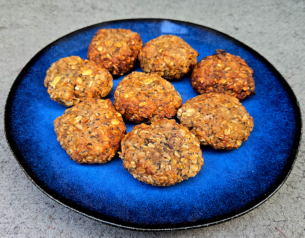Lemon and Poppy Seed Oat Cookies