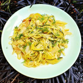 Zingy sautéed fennel with courgetti- easy, low-carb, healthy, vegan and super  yummy 😋😍 #veganlunch #tastyvegan #veganandglutenfree #healthydiet #healthymeals #delicious #springrecipes #instafood #lowcarbmeals #recipeoftheday #glutenfreevegan #fennel #courgetti #healthyveganrecipes #zingyzest #veganrecipes #easyhealthymeals #healthyvegan #healthyandyummy
