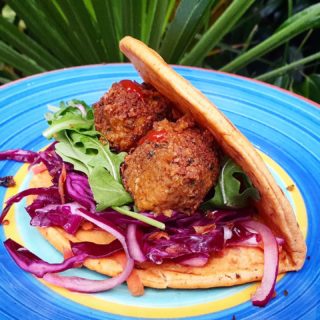 Mexican falafels in chipotle flatbread - so yummy,  healthy and a bit spicy 😋 👌  recipe on cooktogether.com  #falafelrecipe #mexicanfood #mexicanflavors #instafood #recipeoftheday #healthycooking #veganfastfood #healthyveganrecipe #healthyfastfood #easytastyfood #easyhealthymeals #tastyvegan #recipeshare #foodpicdaily #cookingathome #cookingram